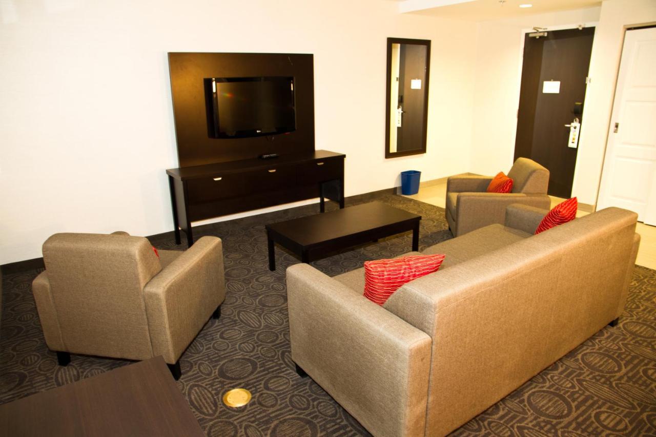 Holiday Inn Hotel&Suites Red Deer, an IHG Hotel Kamer foto