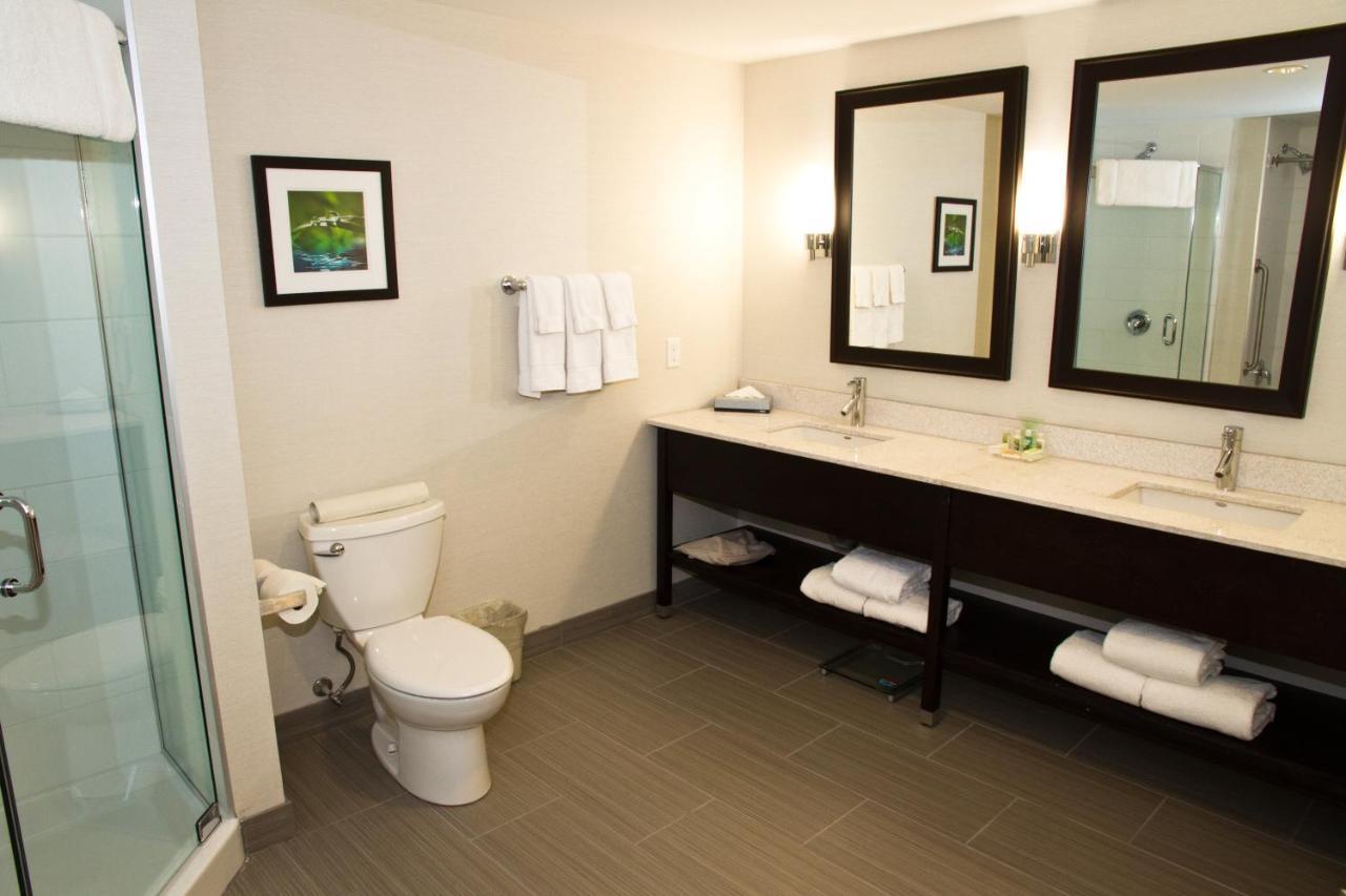 Holiday Inn Hotel&Suites Red Deer, an IHG Hotel Kamer foto