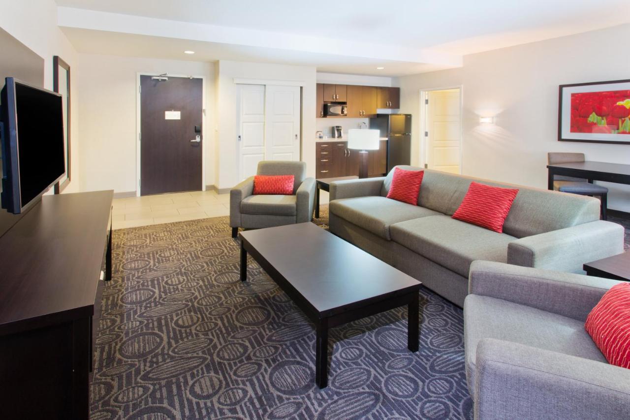 Holiday Inn Hotel&Suites Red Deer, an IHG Hotel Kamer foto