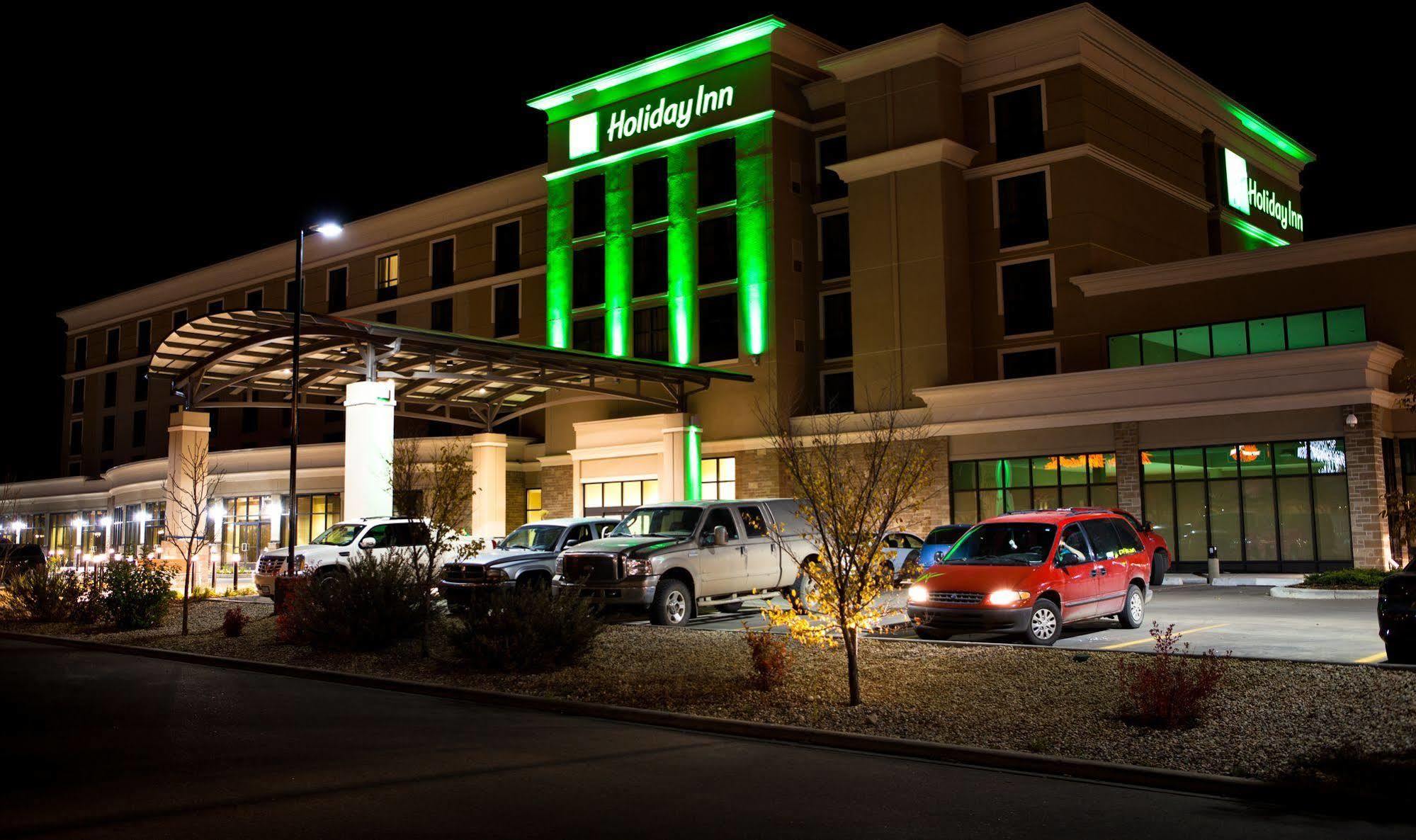 Holiday Inn Hotel&Suites Red Deer, an IHG Hotel Buitenkant foto