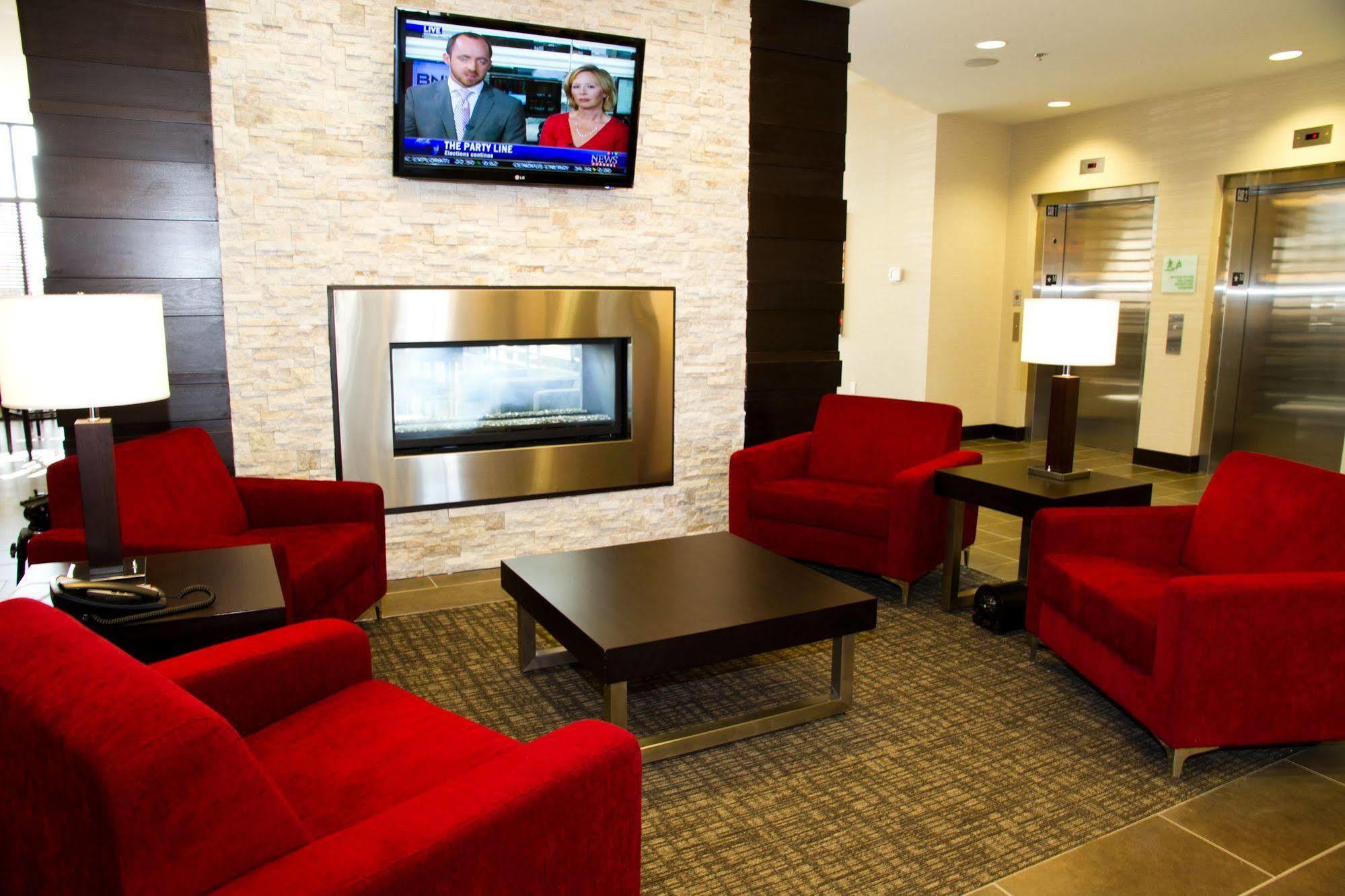 Holiday Inn Hotel&Suites Red Deer, an IHG Hotel Buitenkant foto