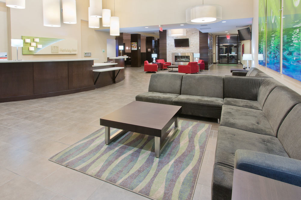 Holiday Inn Hotel&Suites Red Deer, an IHG Hotel Buitenkant foto