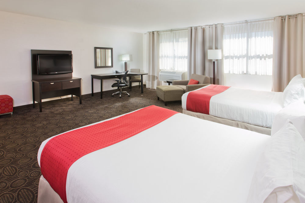 Holiday Inn Hotel&Suites Red Deer, an IHG Hotel Buitenkant foto