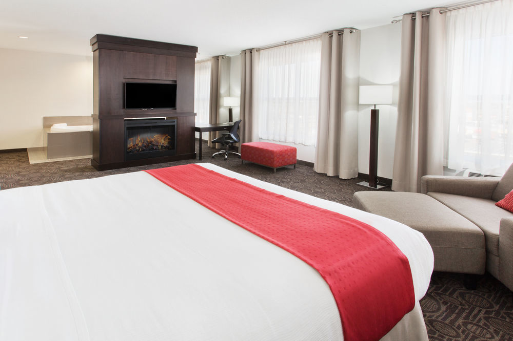 Holiday Inn Hotel&Suites Red Deer, an IHG Hotel Buitenkant foto