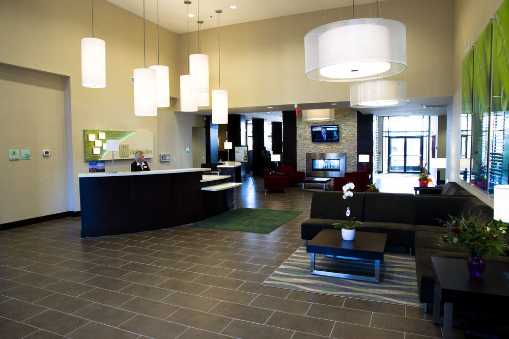 Holiday Inn Hotel&Suites Red Deer, an IHG Hotel Buitenkant foto