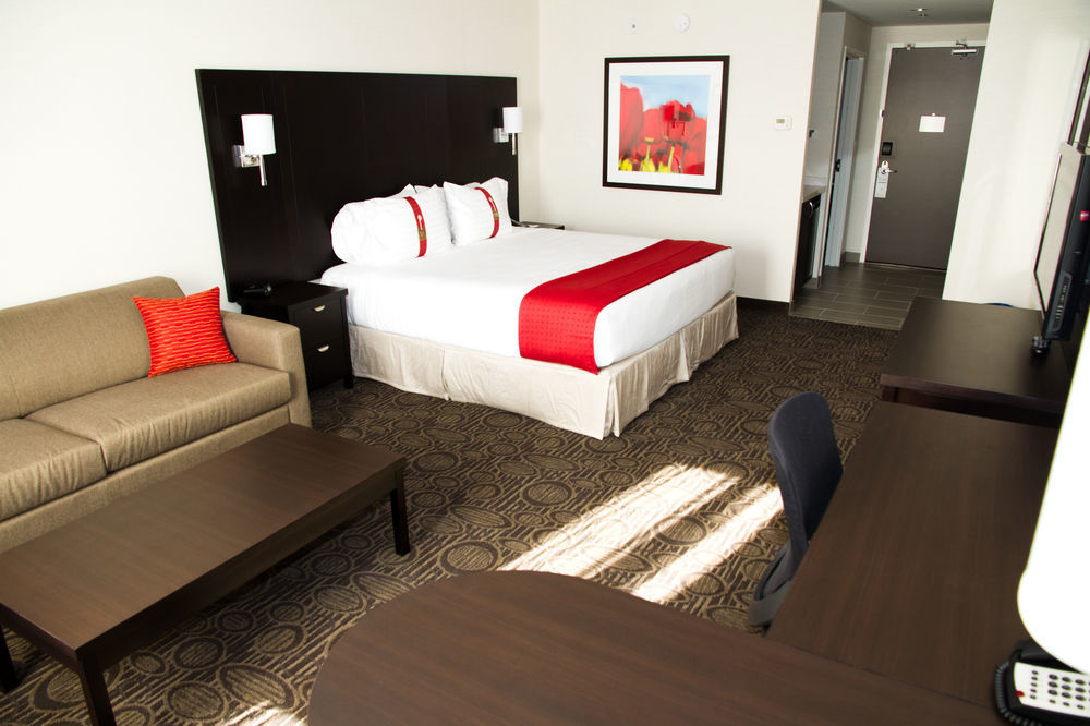 Holiday Inn Hotel&Suites Red Deer, an IHG Hotel Buitenkant foto