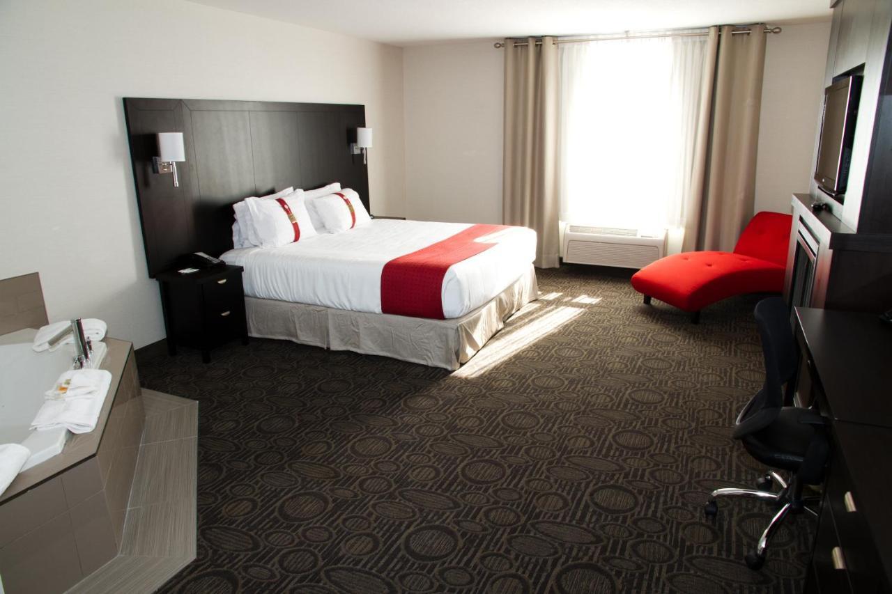 Holiday Inn Hotel&Suites Red Deer, an IHG Hotel Buitenkant foto