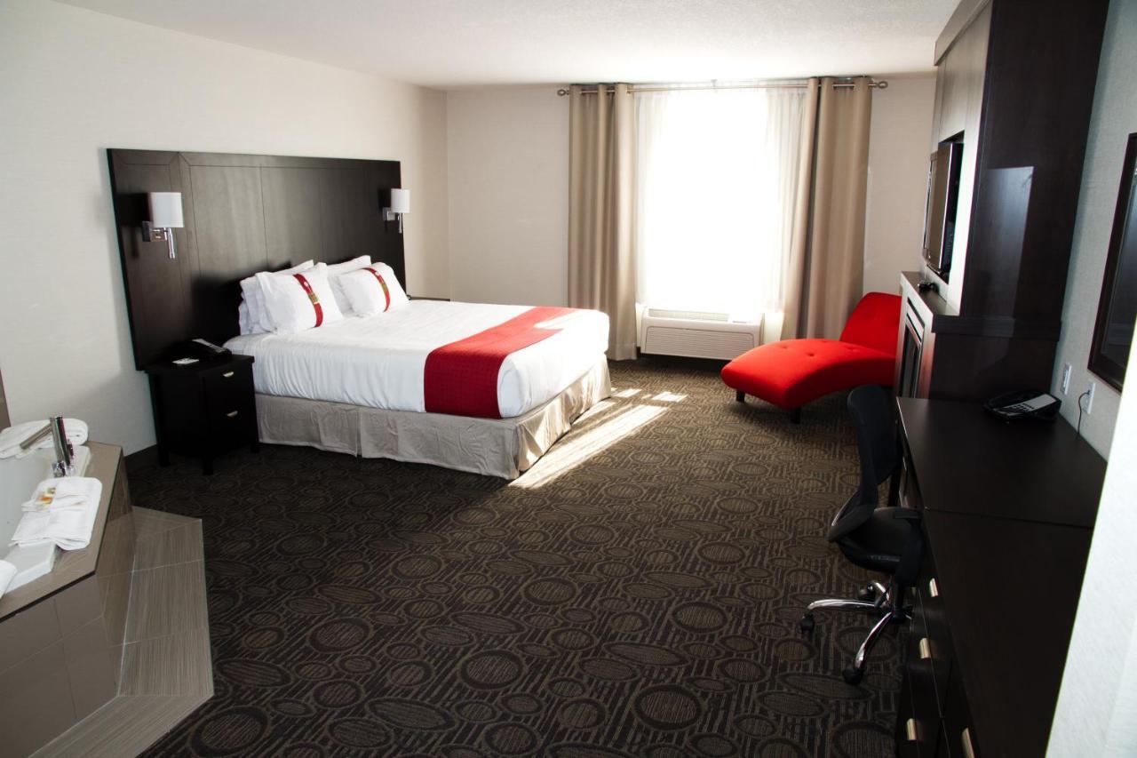 Holiday Inn Hotel&Suites Red Deer, an IHG Hotel Buitenkant foto